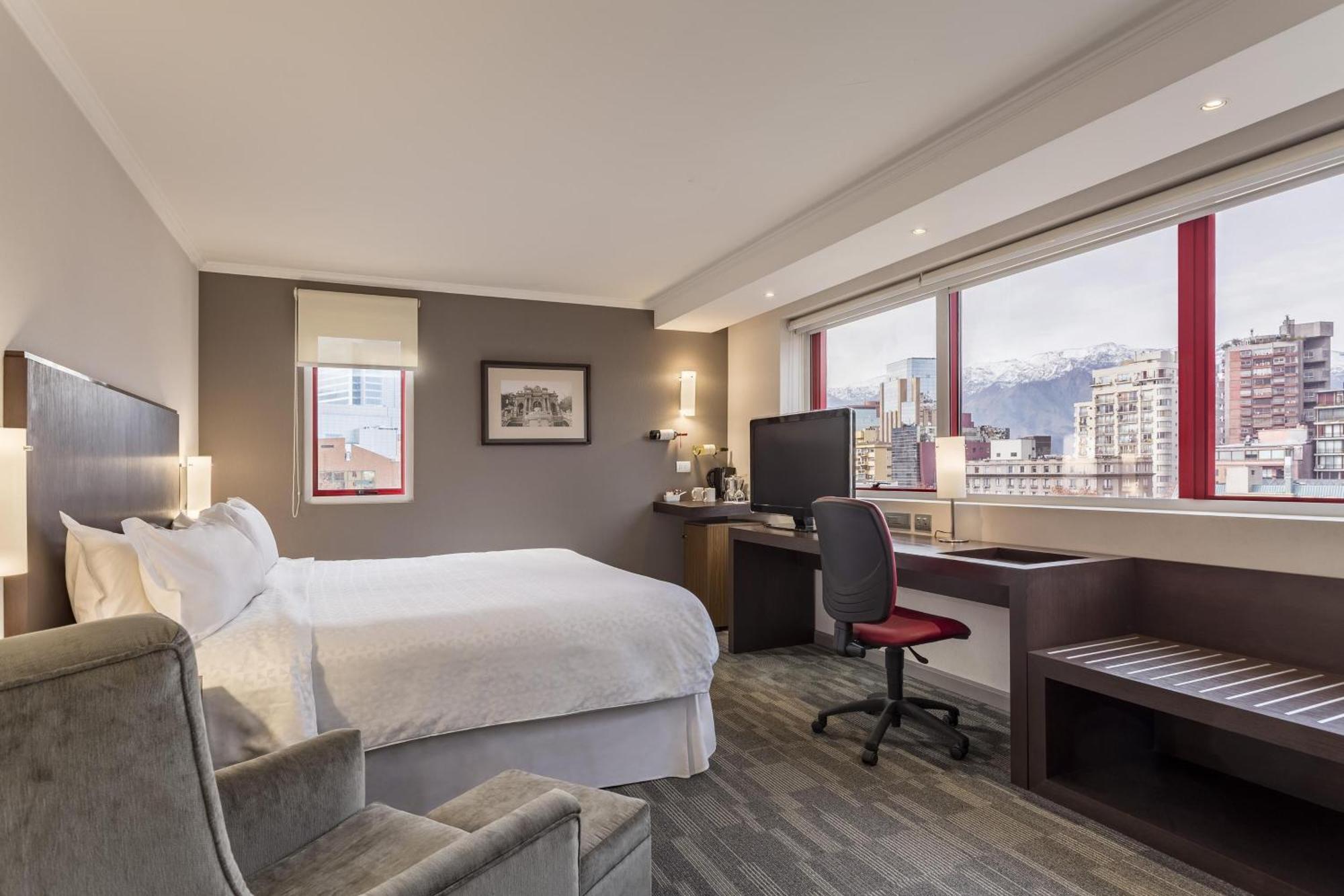 Four Points By Sheraton Santiago Exterior photo