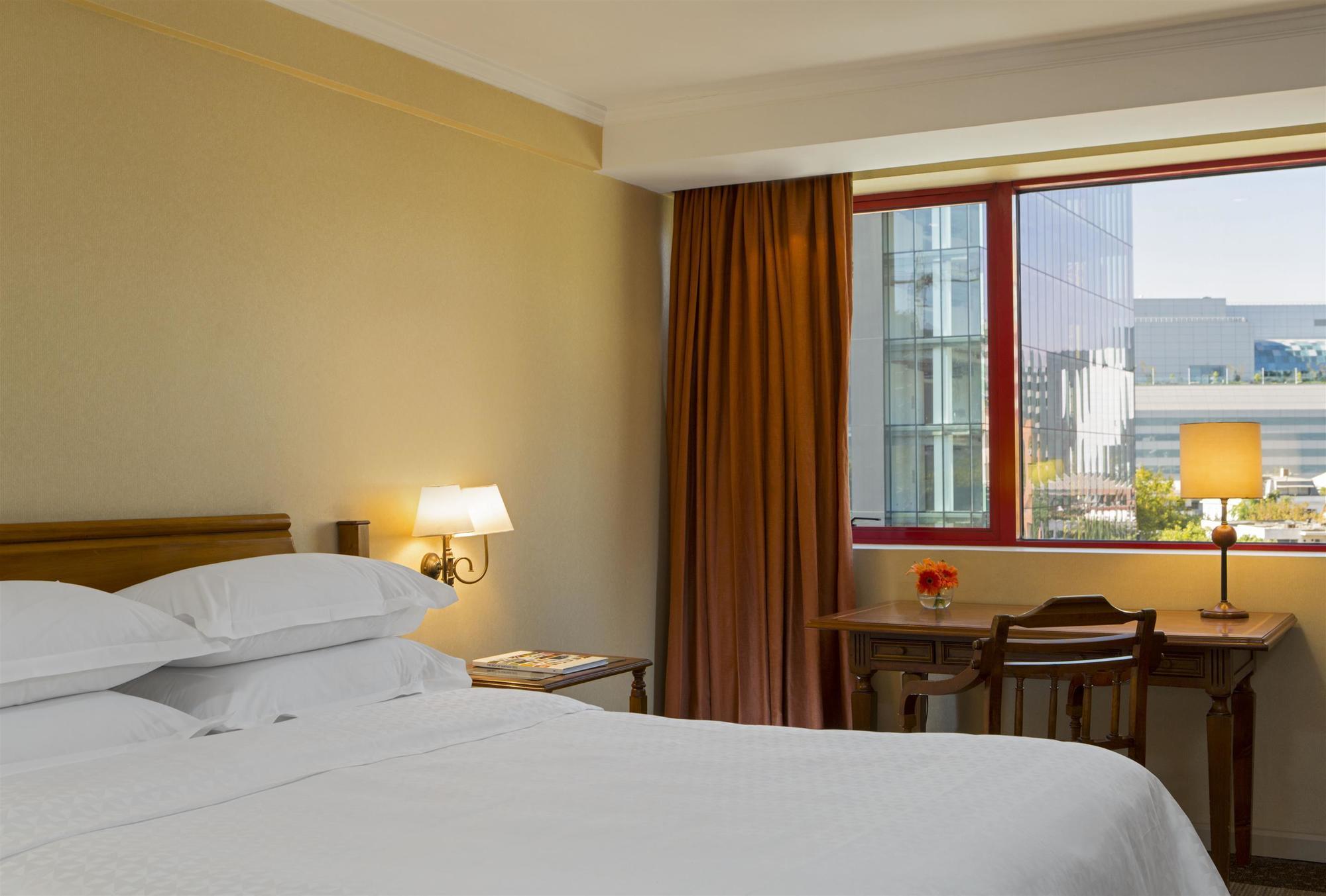 Four Points By Sheraton Santiago Exterior photo